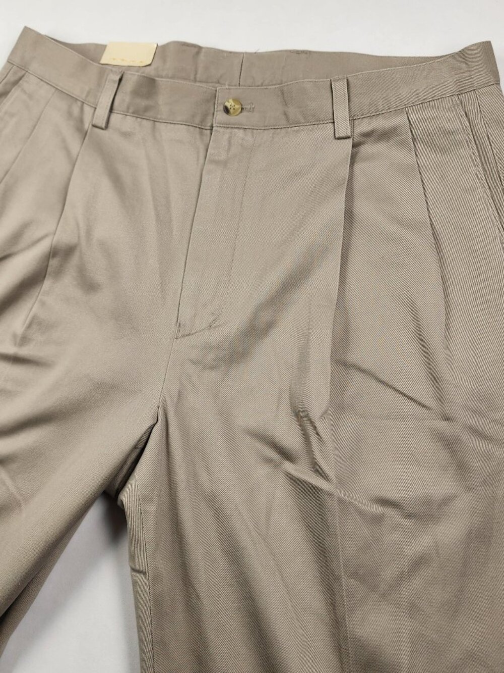 Covington Mens 36x34 Khaki Chino Pants 100% Cotton Double Pleated Classic NWT